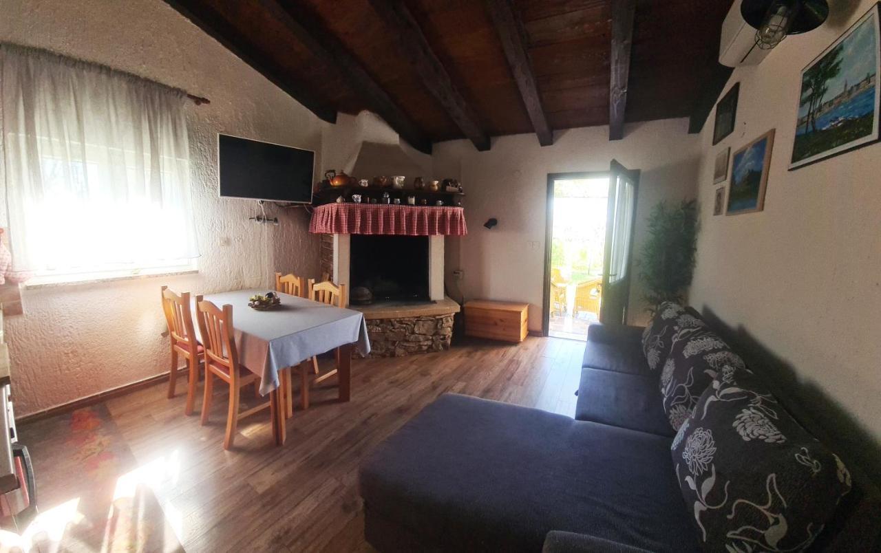 Apartman Kos Rosini Exterior photo